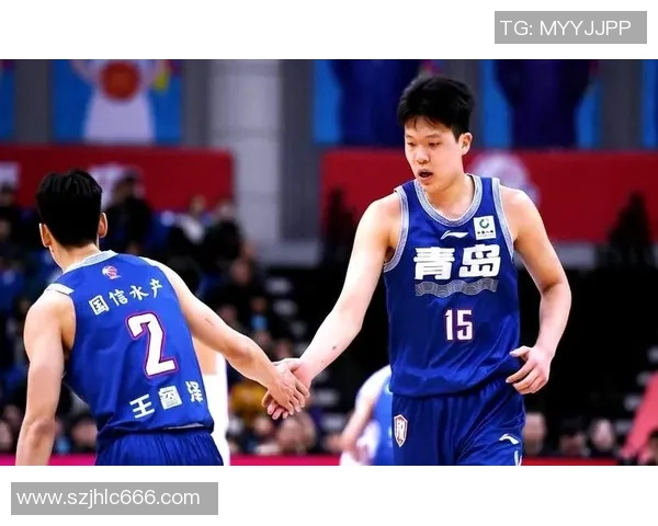 杨瀚森成为球队吉祥物般的存在他的出场欢呼声超越队内所有球员